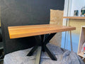 Table basse frêne massif et résine epoxy